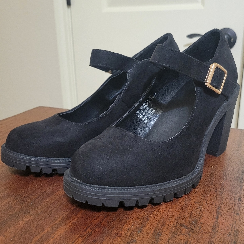TORRID Black Faux Leather Mary Jane Chunky Heel, 8.5 WW